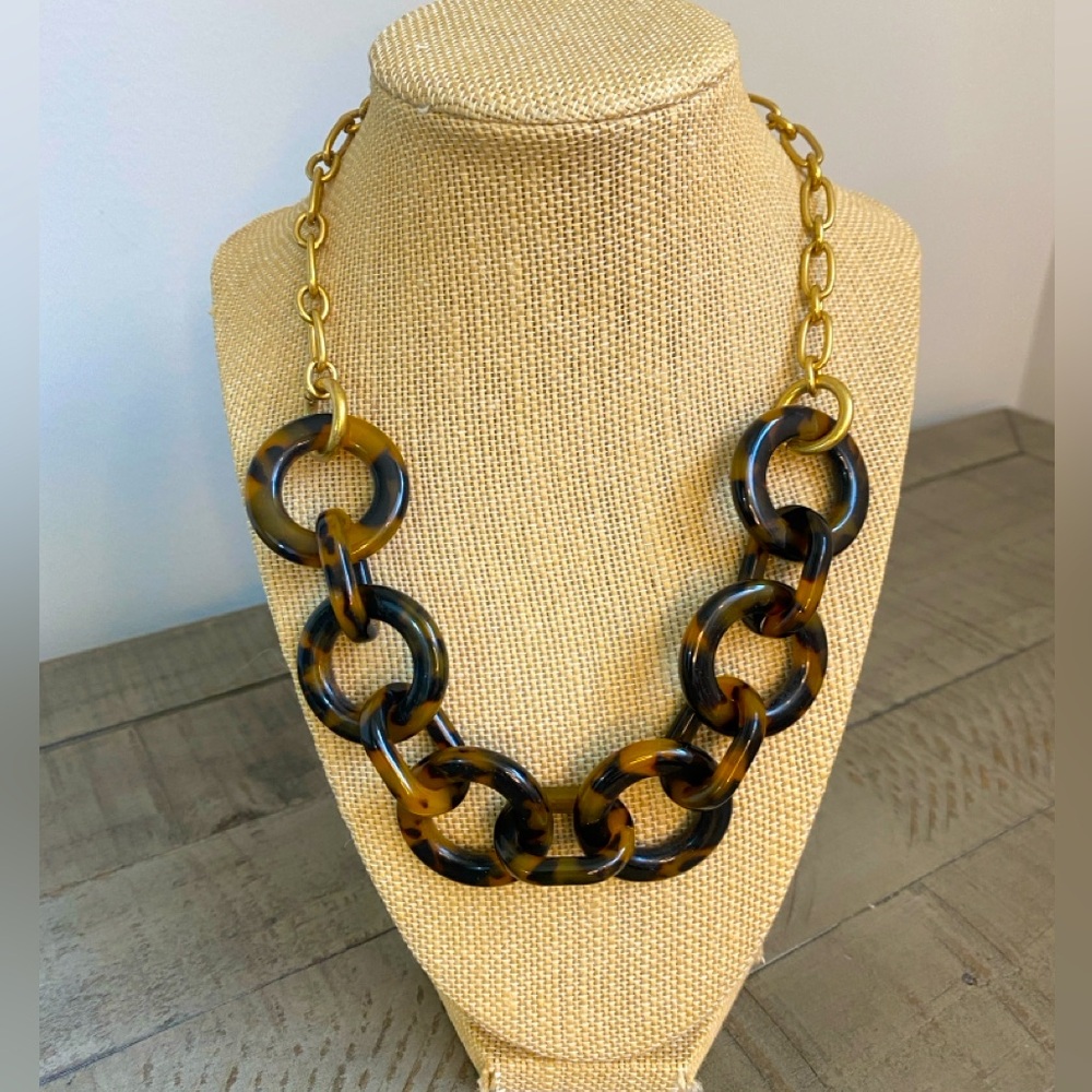 J. Crew Tortoise Shell Acrylic Link Loops Gold Tone Chain Statement Necklace 18”